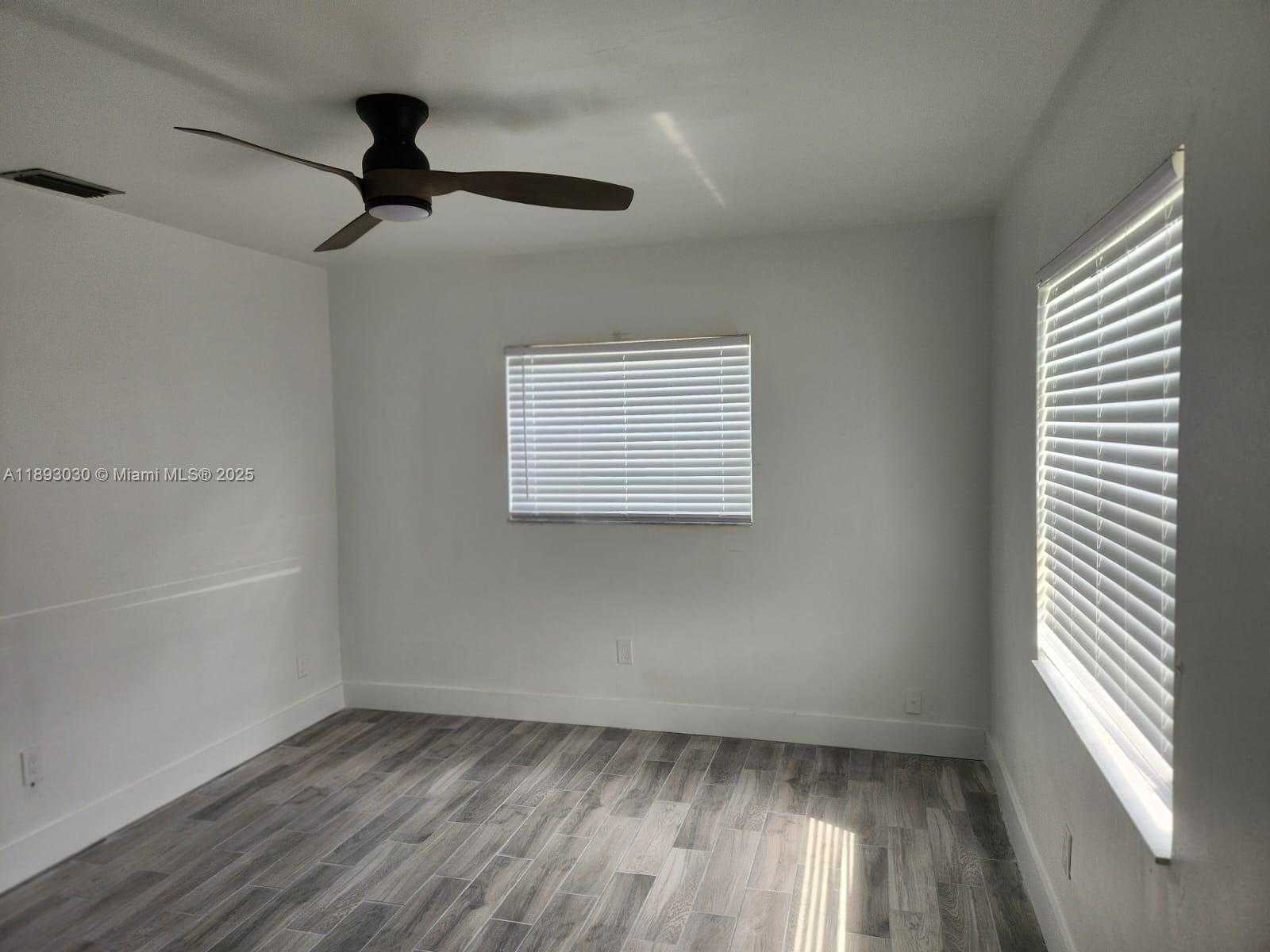 Small Image of 10815 SOUTH WEST 157TH TER, Miami Number 13