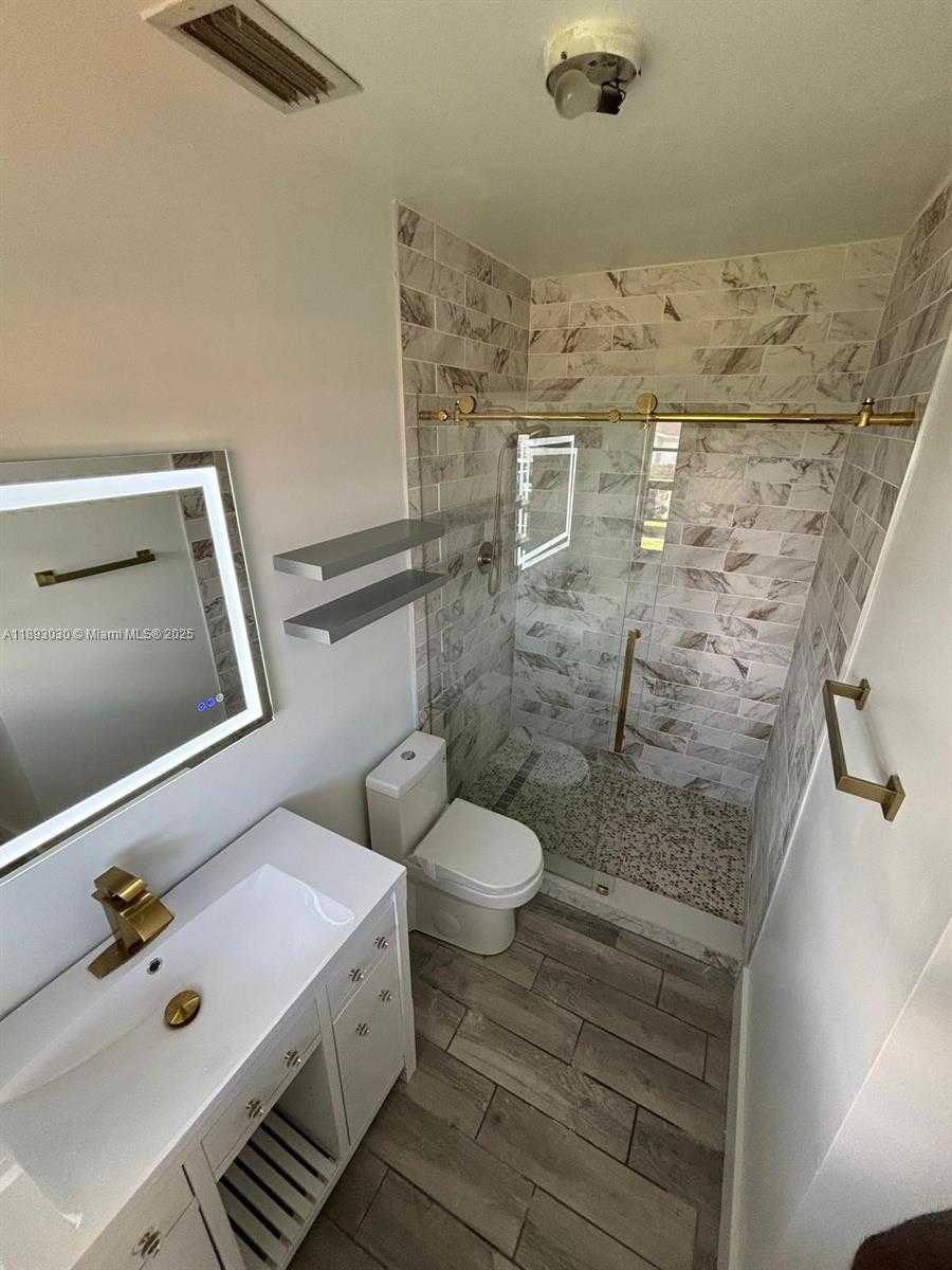 Small Image of 10815 SOUTH WEST 157TH TER, Miami Number 17