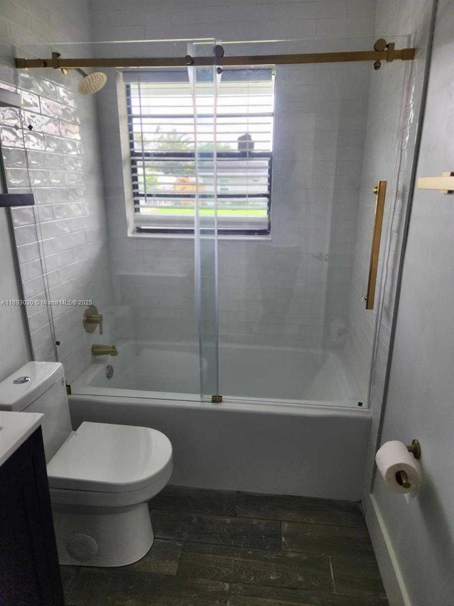Small Image of 10815 SOUTH WEST 157TH TER, Miami Number 18