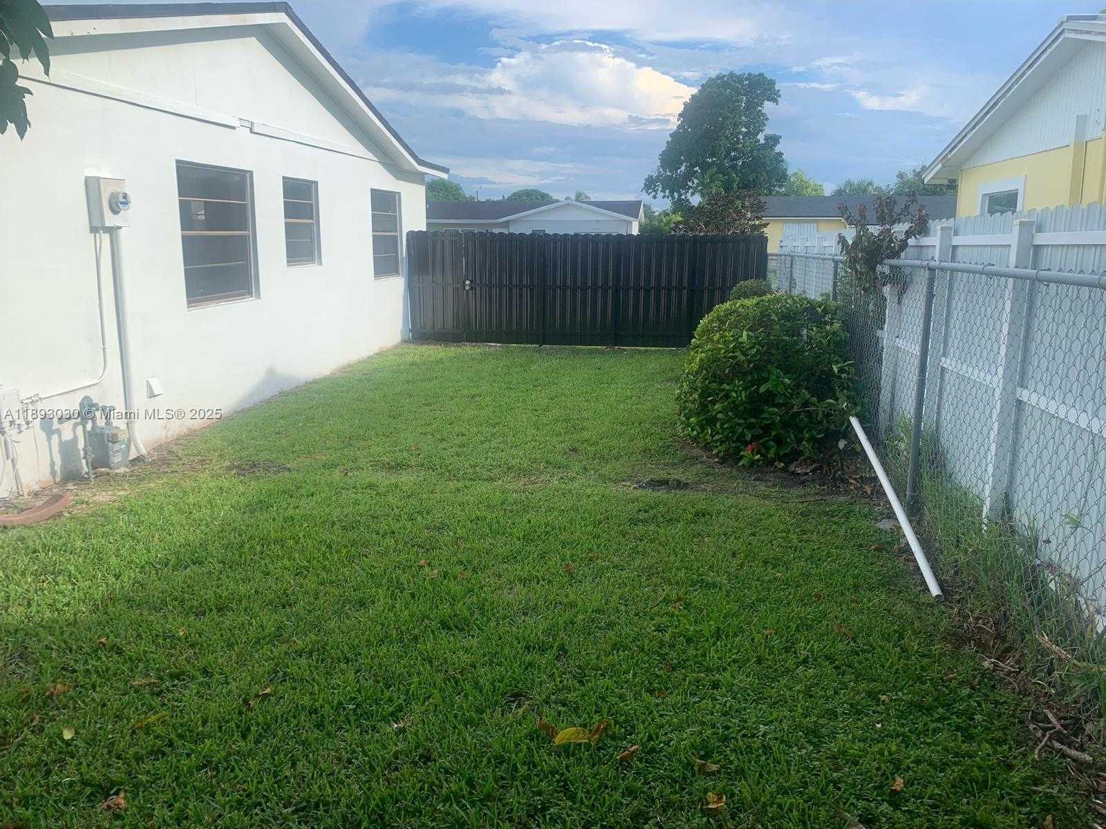 Small Image of 10815 SOUTH WEST 157TH TER, Miami Number 20