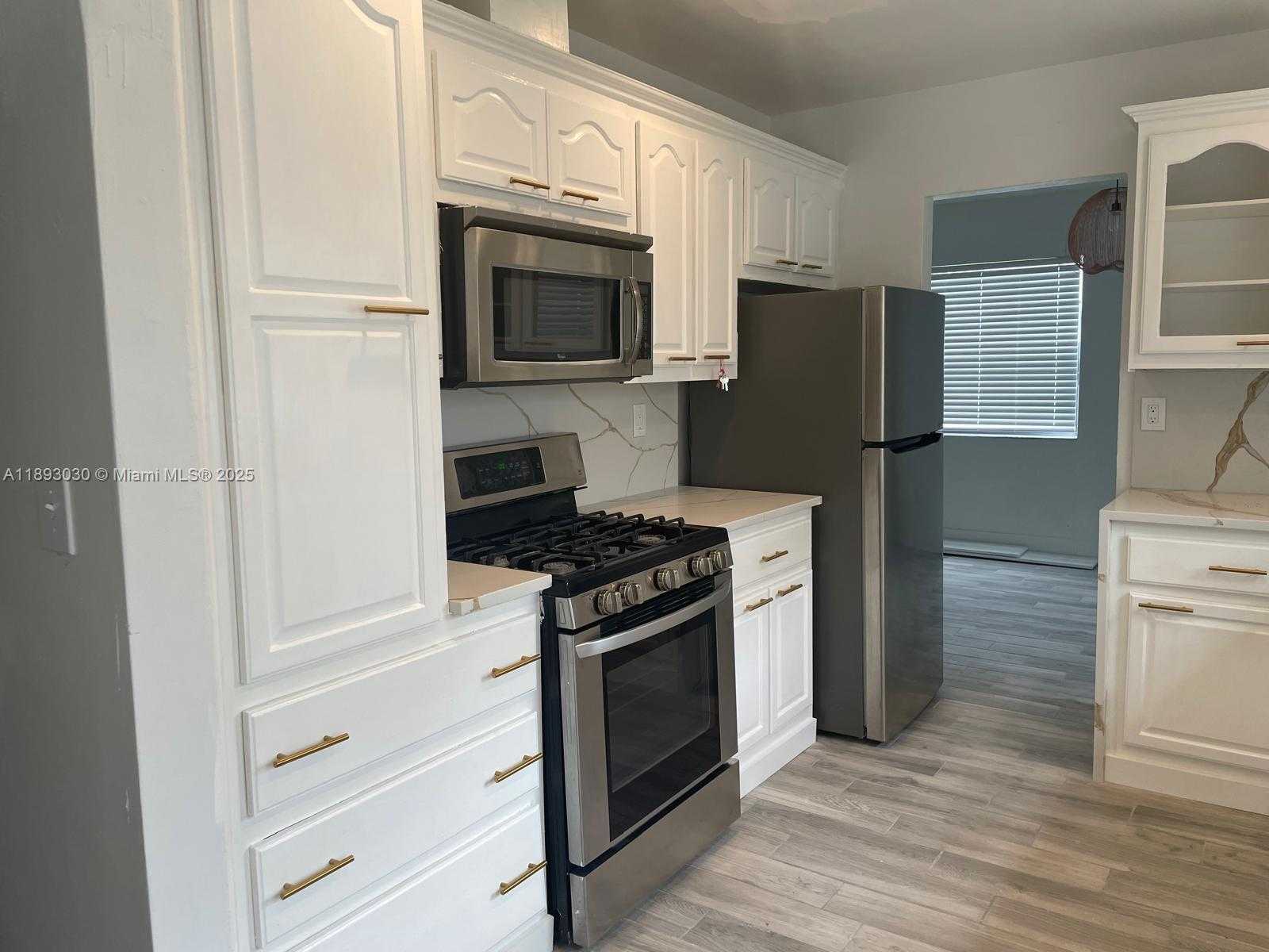 Small Image of 10815 SOUTH WEST 157TH TER, Miami Number 6