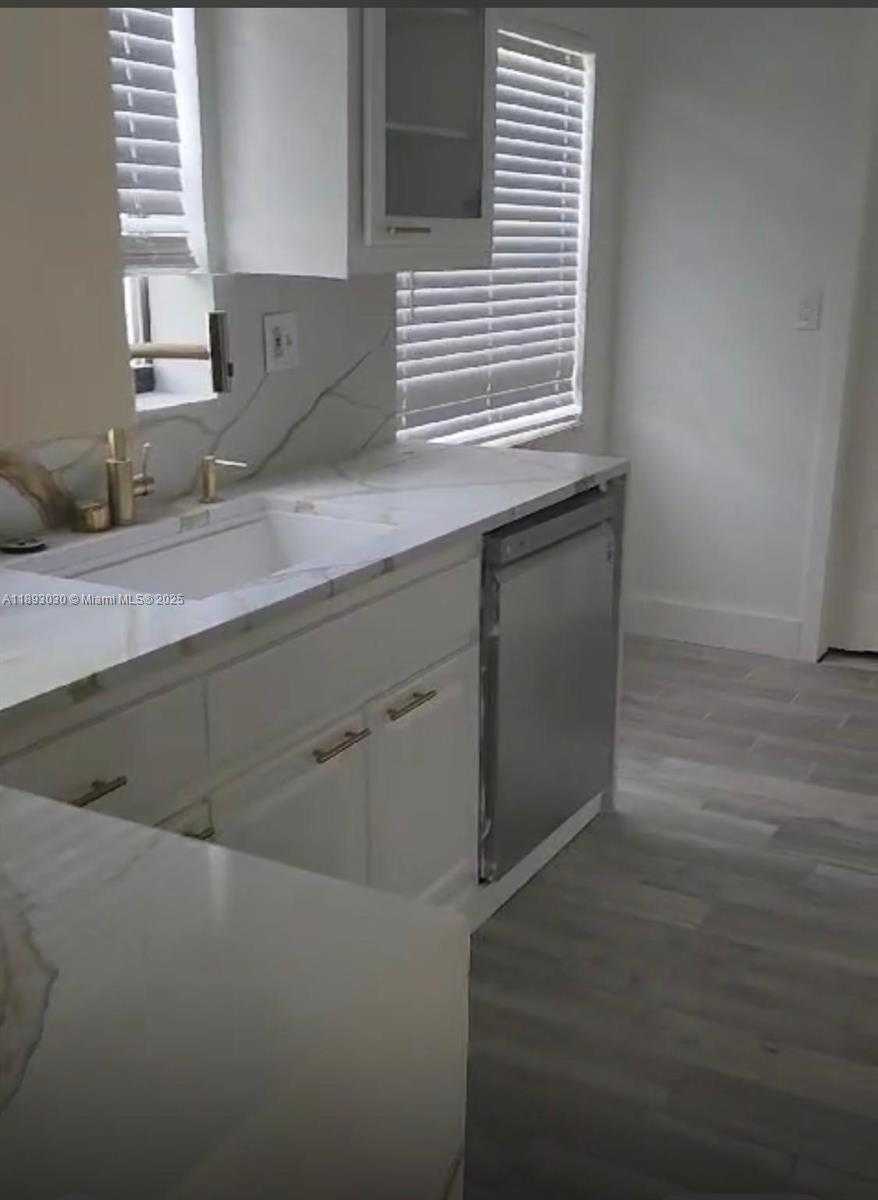 Small Image of 10815 SOUTH WEST 157TH TER, Miami Number 7