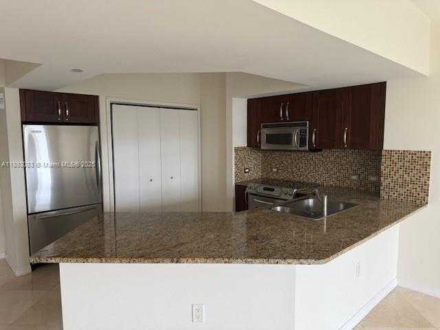 Small Image of 20000 EAST COUNTRY CLUB DR #614, Aventura Number 3