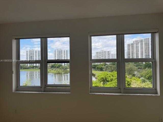 Small Image of 20000 EAST COUNTRY CLUB DR #614, Aventura Number 4