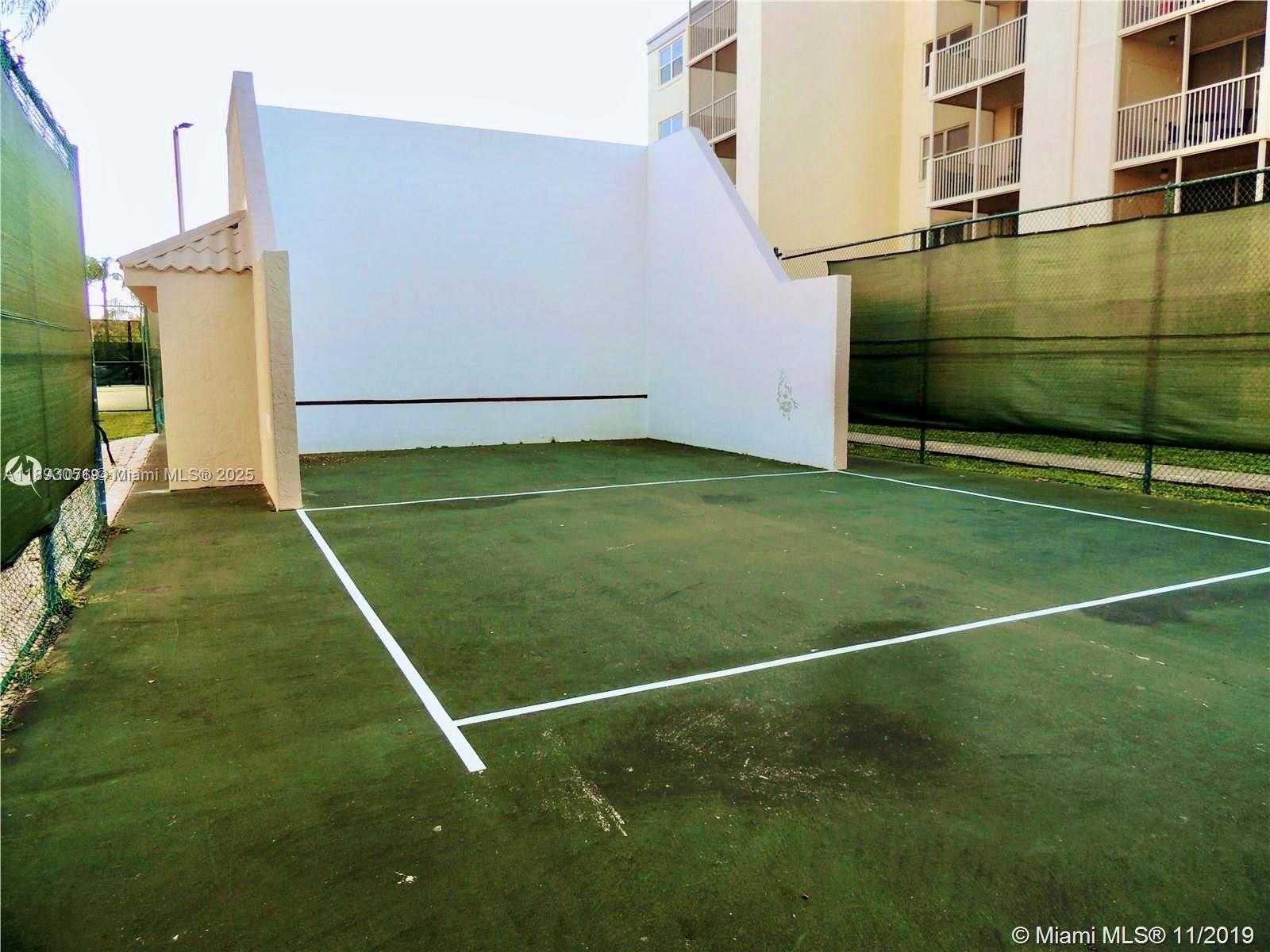 Small Image of 8290 LAKE DR #128, Doral Number 53