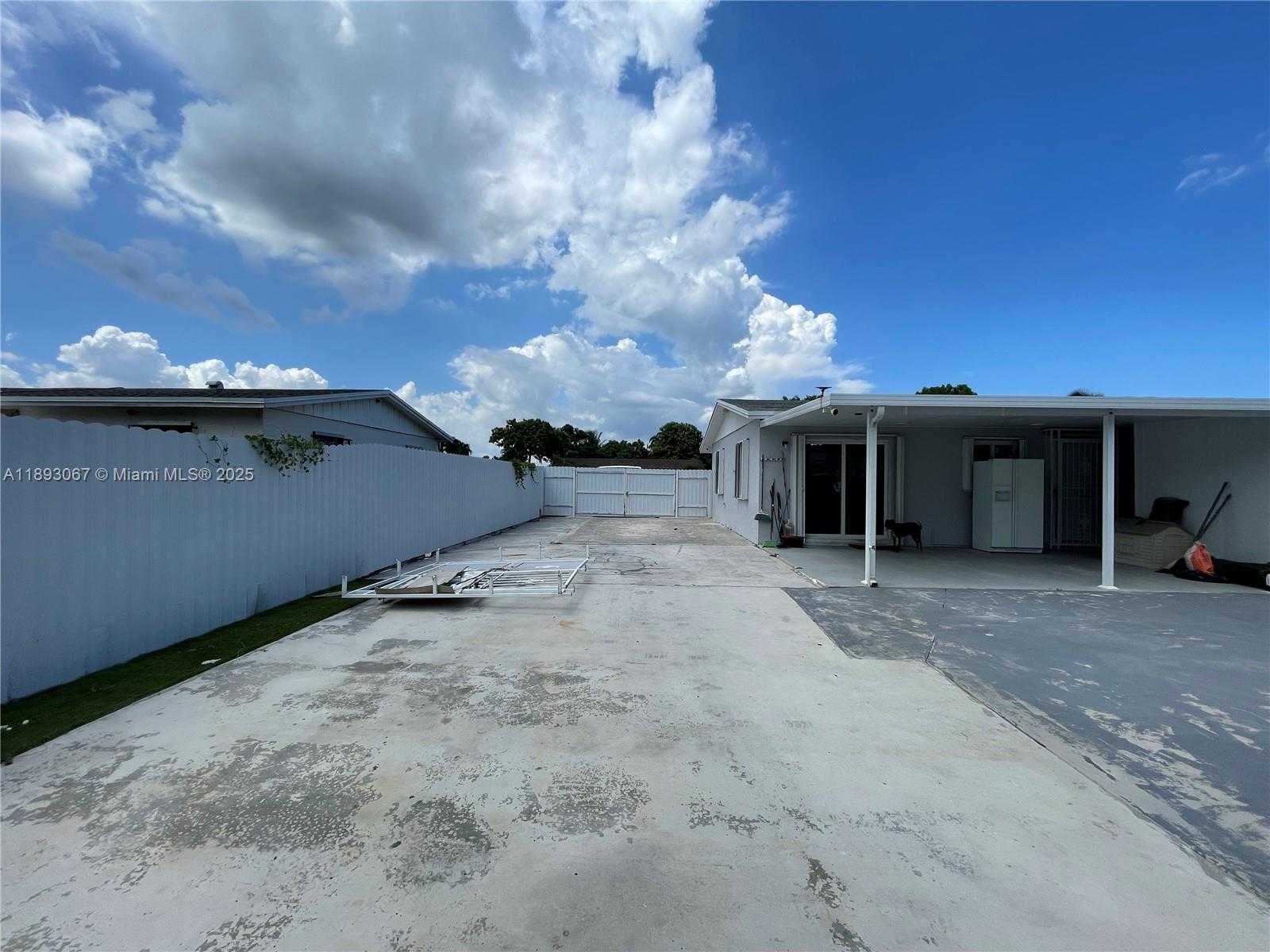 Small Image of 15550 SOUTH WEST 308TH ST #15550, Homestead Number 6