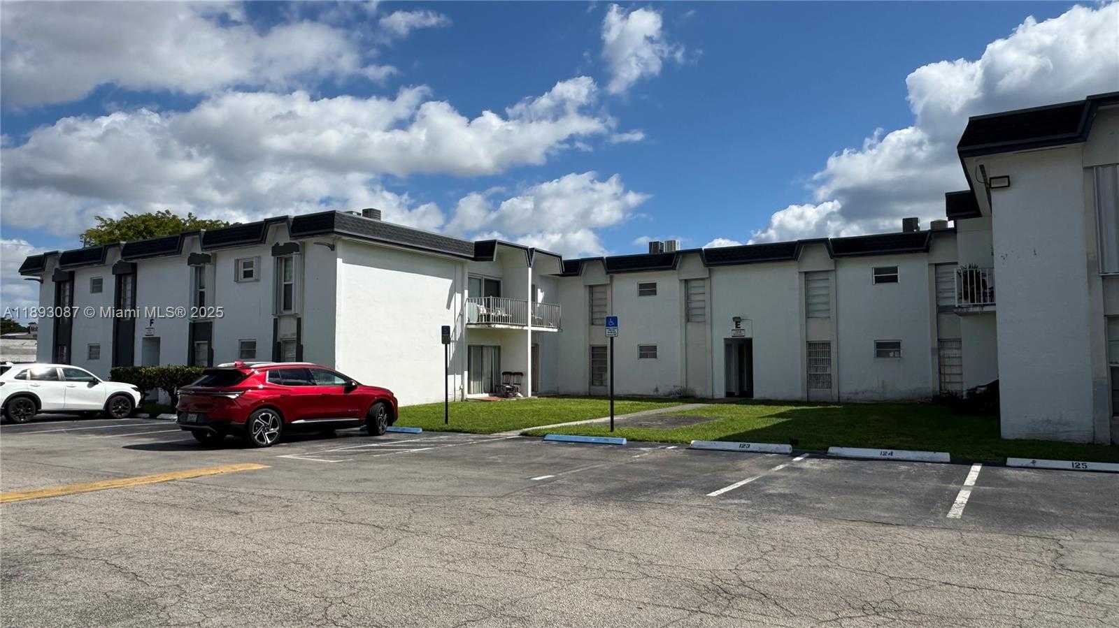 Small Image of 7226 SOUTH WEST 94TH PL #F7, Miami Number 22