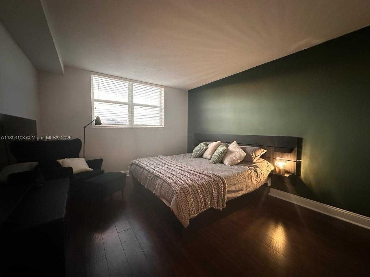 Small Image of 3000 SOUTH OCEAN DR #612, Hollywood Number 12