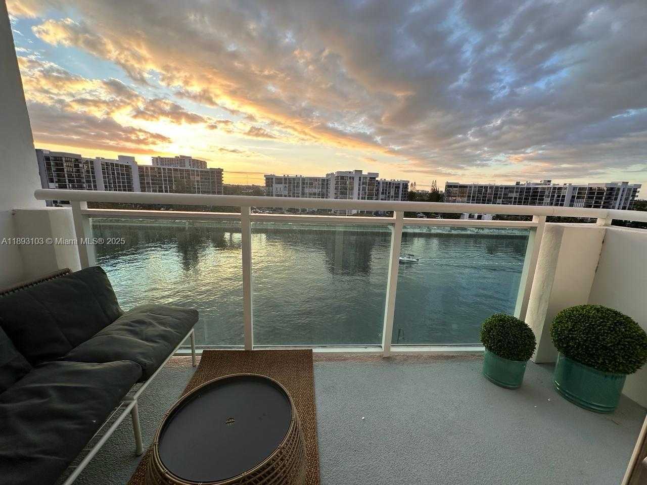 Small Image of 3000 SOUTH OCEAN DR #612, Hollywood Number 15