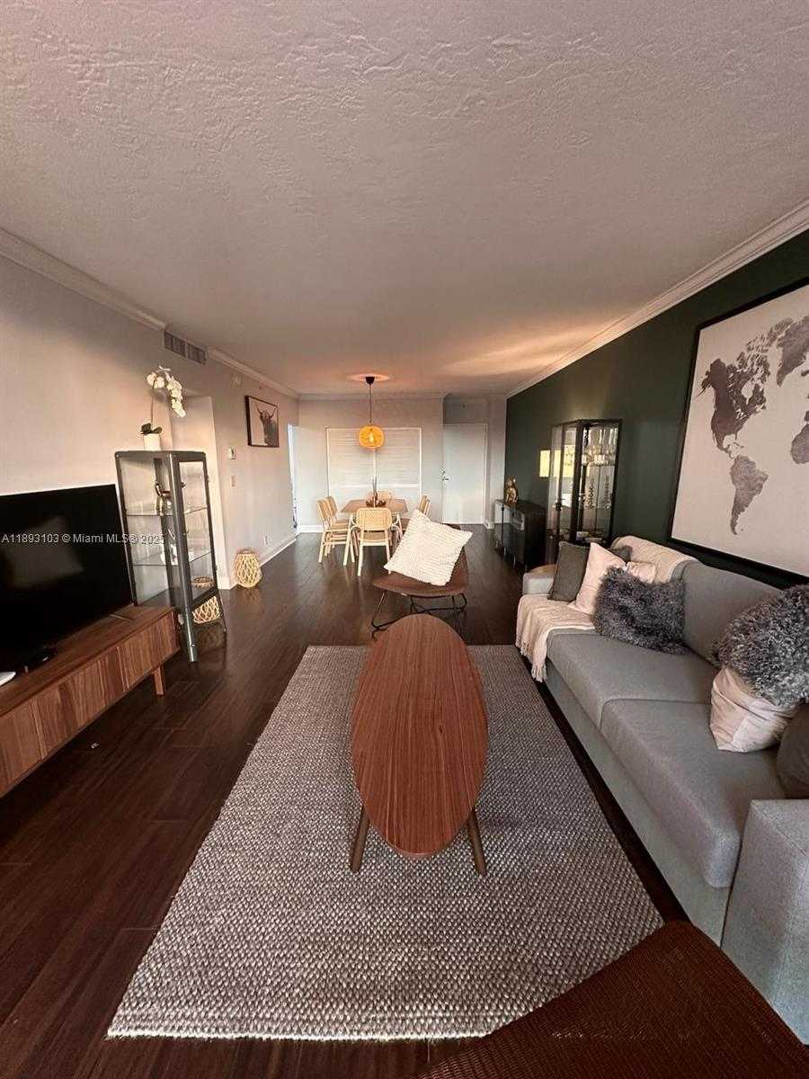 Small Image of 3000 SOUTH OCEAN DR #612, Hollywood Number 9