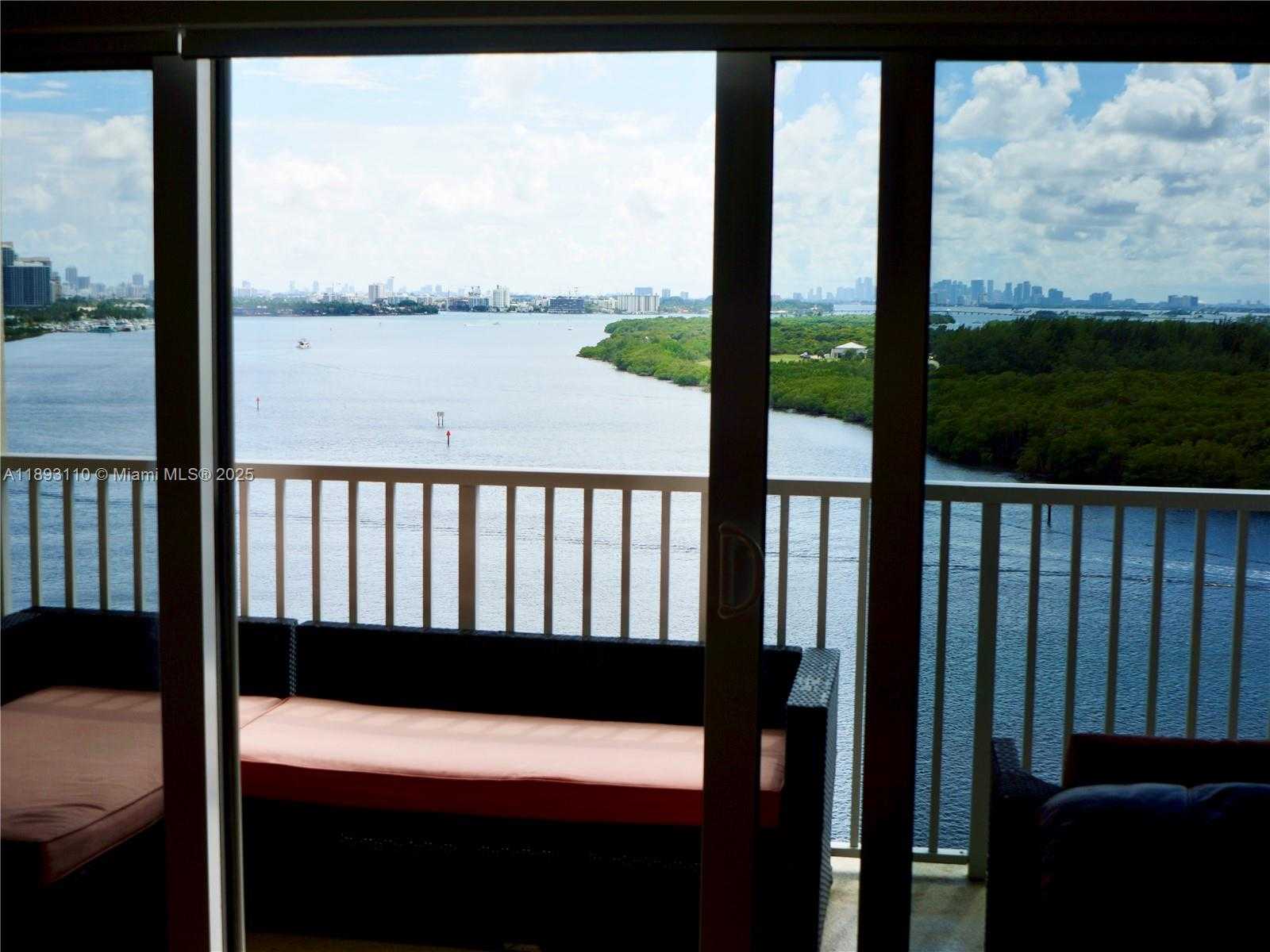 Small Image of 300 BAYVIEW DR #1206, Sunny Isles Beach Number 16
