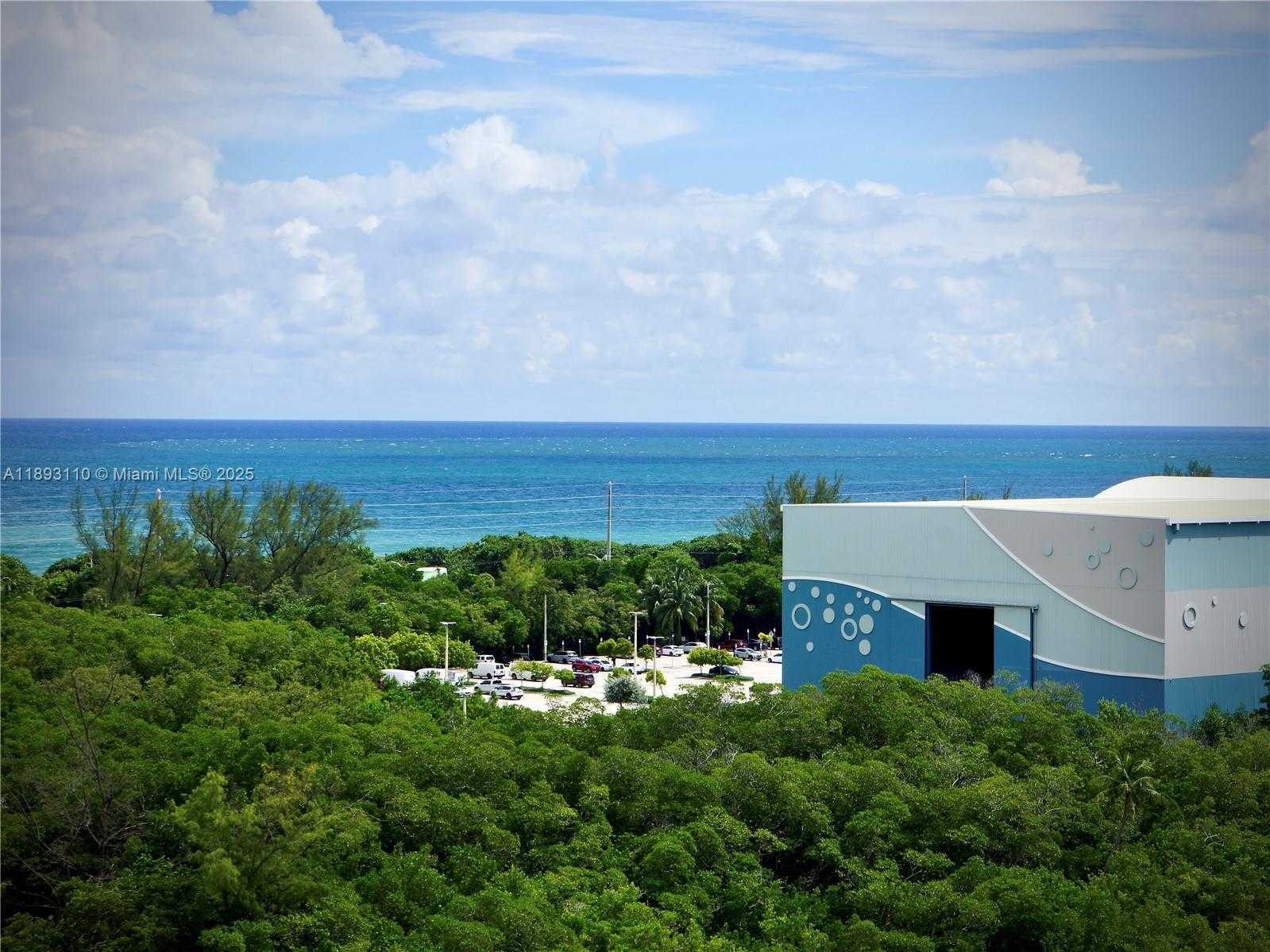 Small Image of 300 BAYVIEW DR #1206, Sunny Isles Beach Number 24