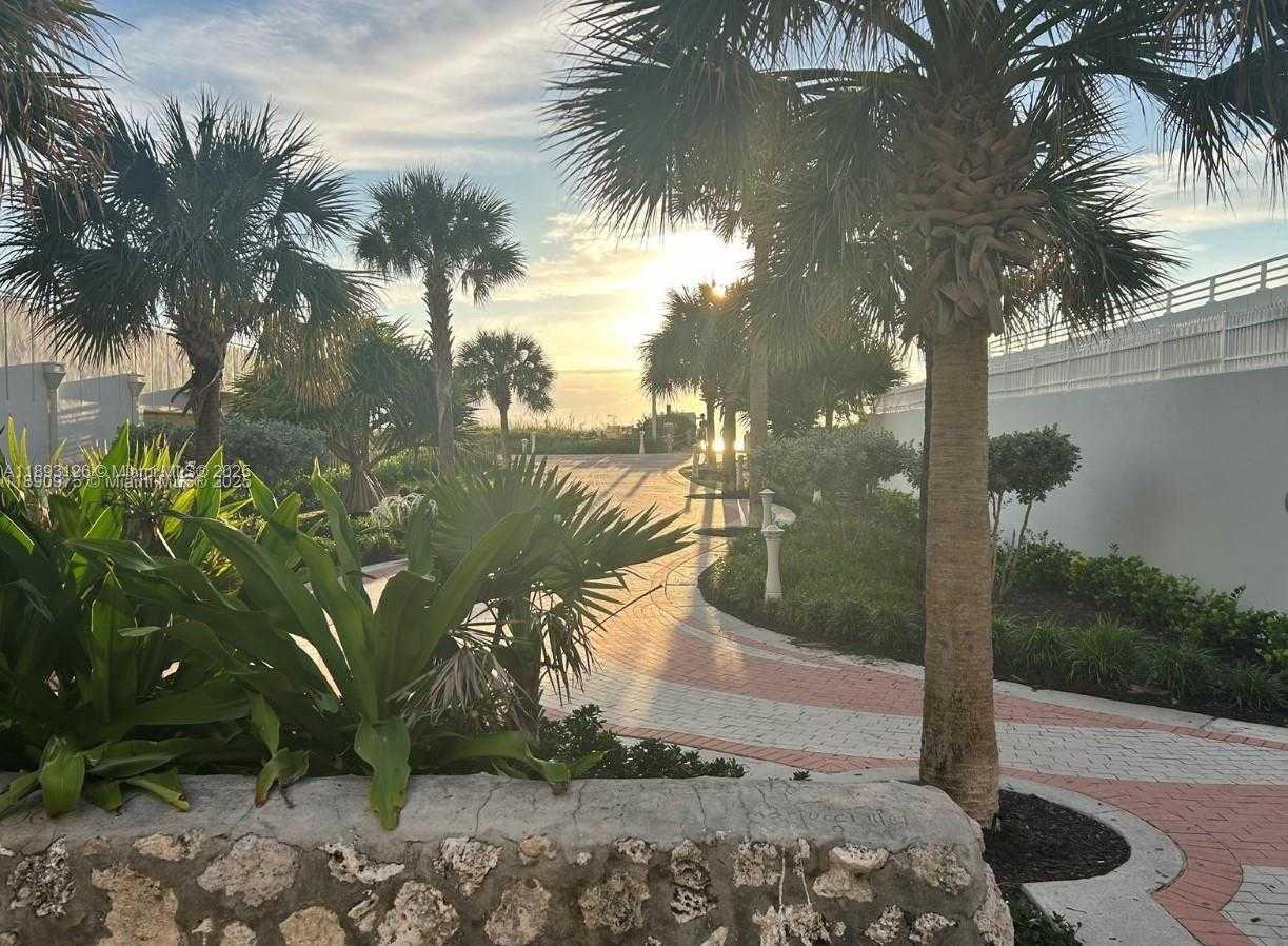 Small Image of 345 OCEAN DR #325, Miami Beach Number 11