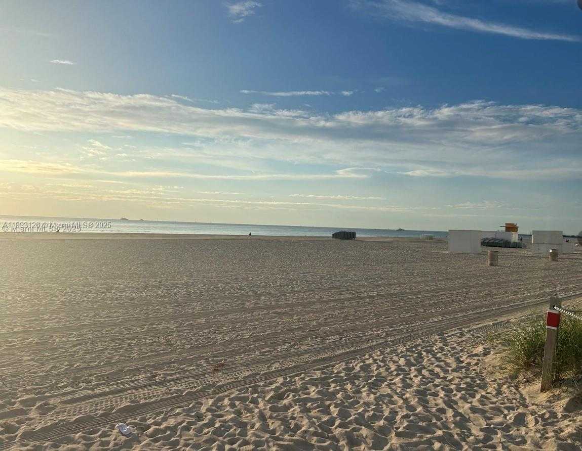 Small Image of 345 OCEAN DR #325, Miami Beach Number 13