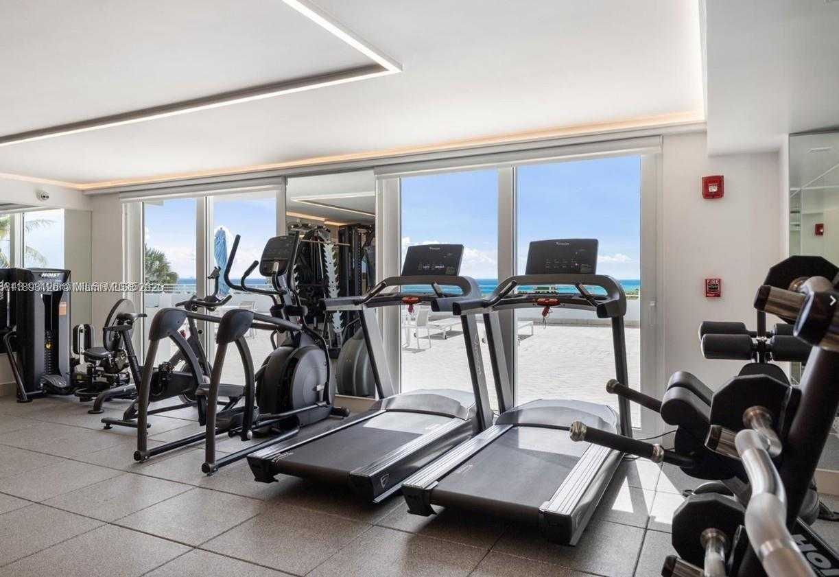Small Image of 345 OCEAN DR #325, Miami Beach Number 15