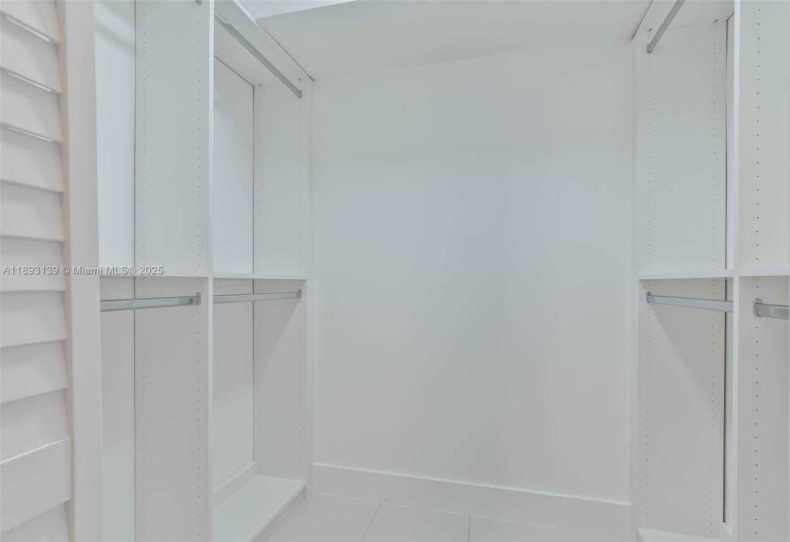 Small Image of 1665 BAY RD #522, Miami Beach Number 10