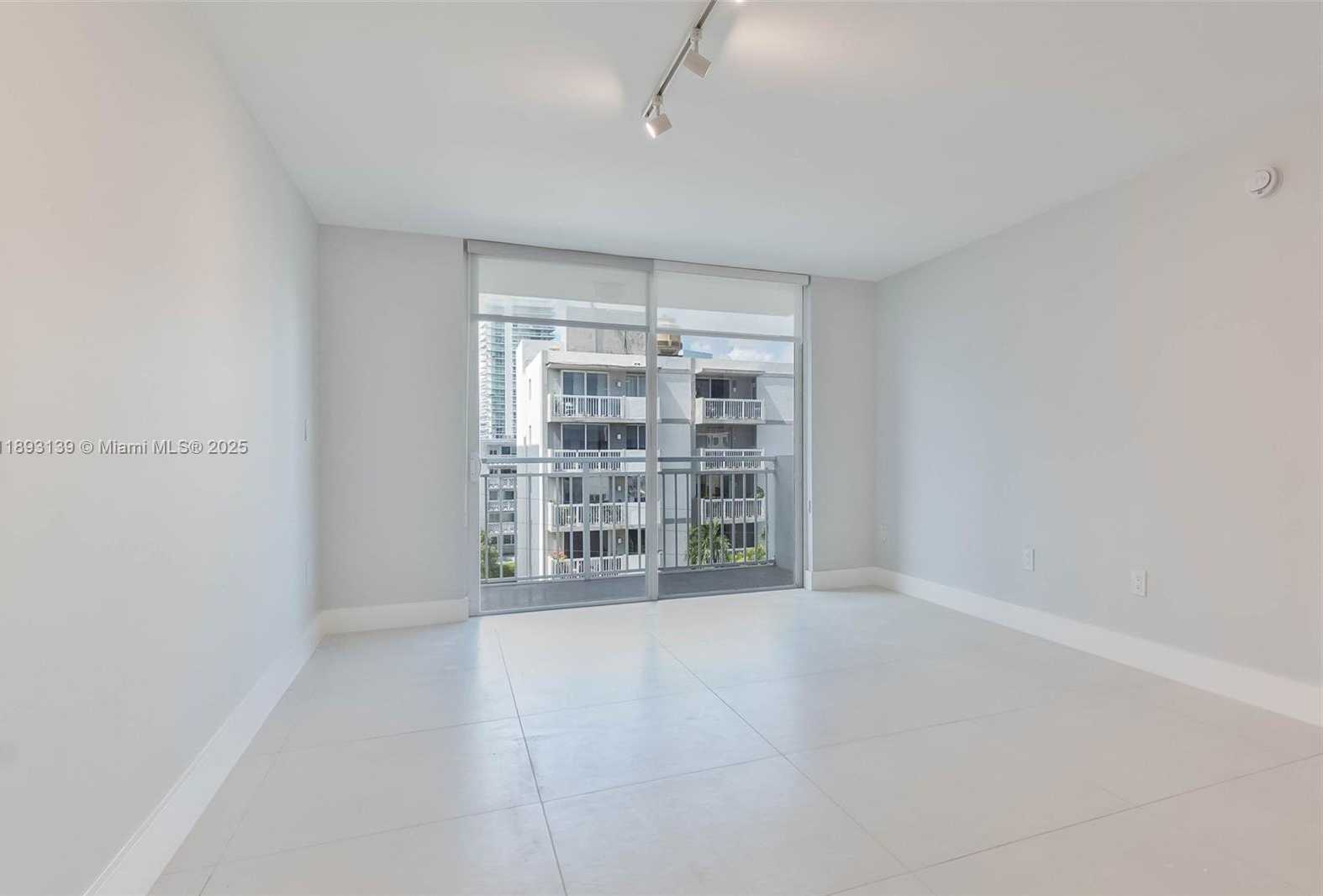 Small Image of 1665 BAY RD #522, Miami Beach Number 16