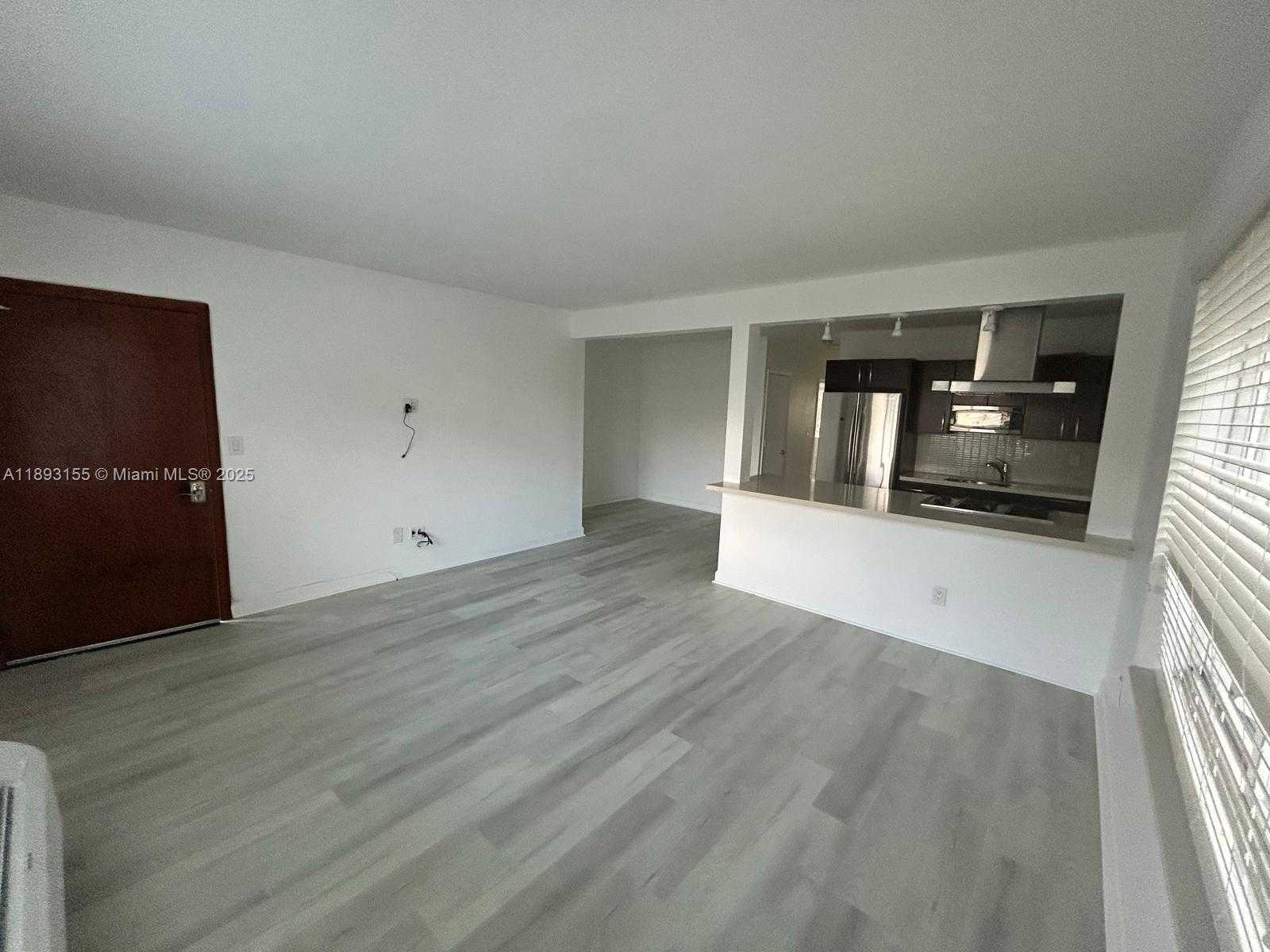 Small Image of 7430 CARLYLE AVE #2, Miami Beach Number 2