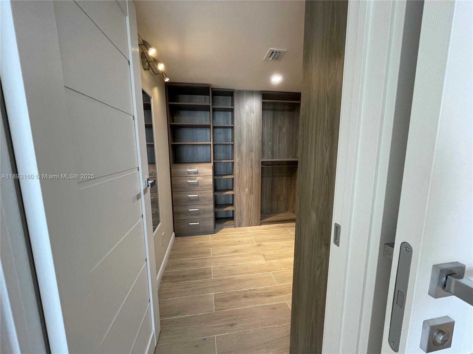 Small Image of 290 174TH ST #2108, Sunny Isles Beach Number 10