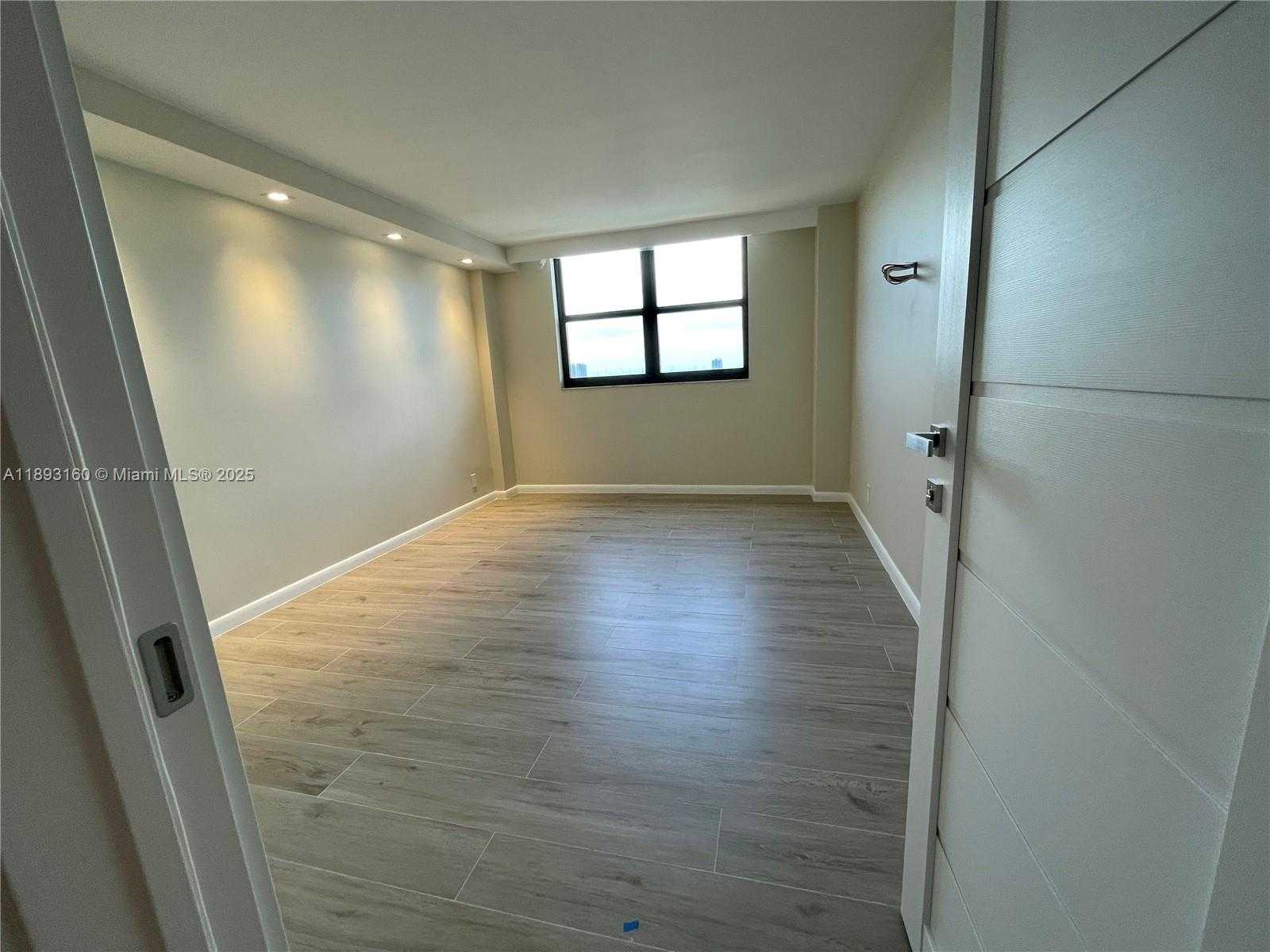 Small Image of 290 174TH ST #2108, Sunny Isles Beach Number 25