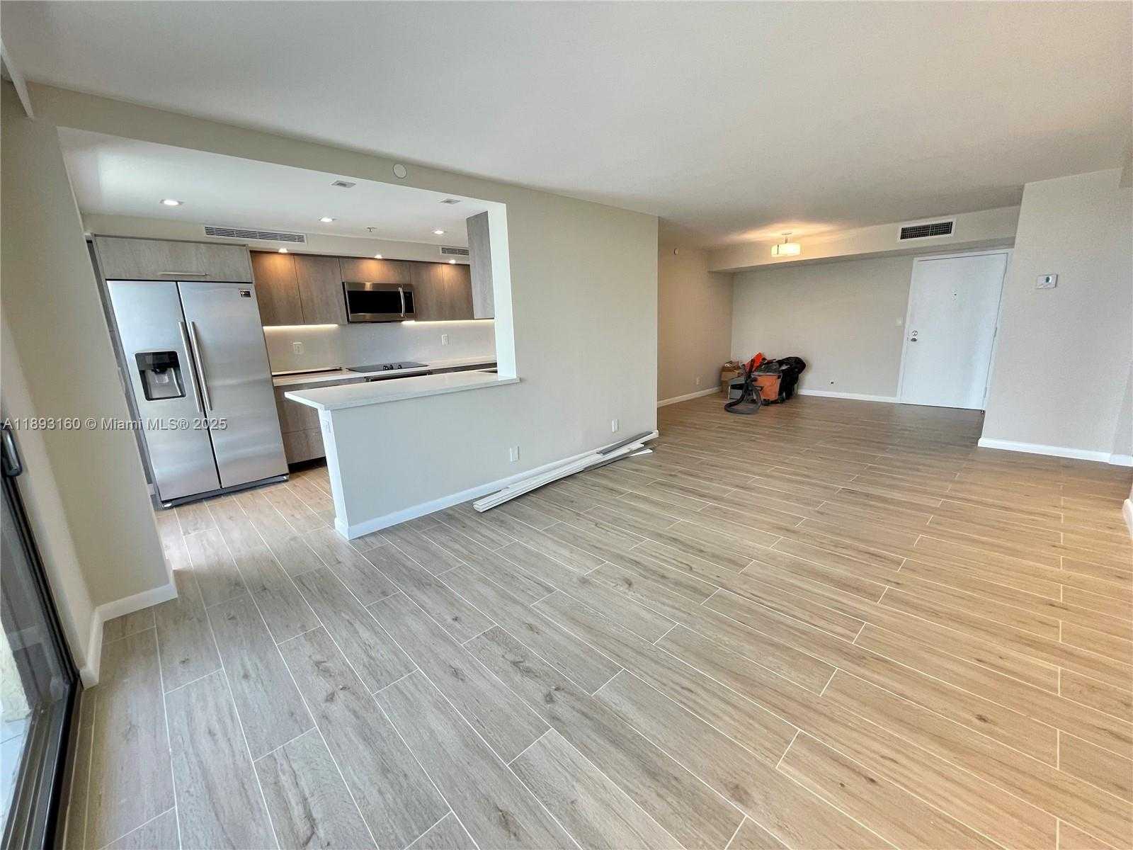 Small Image of 290 174TH ST #2108, Sunny Isles Beach Number 5