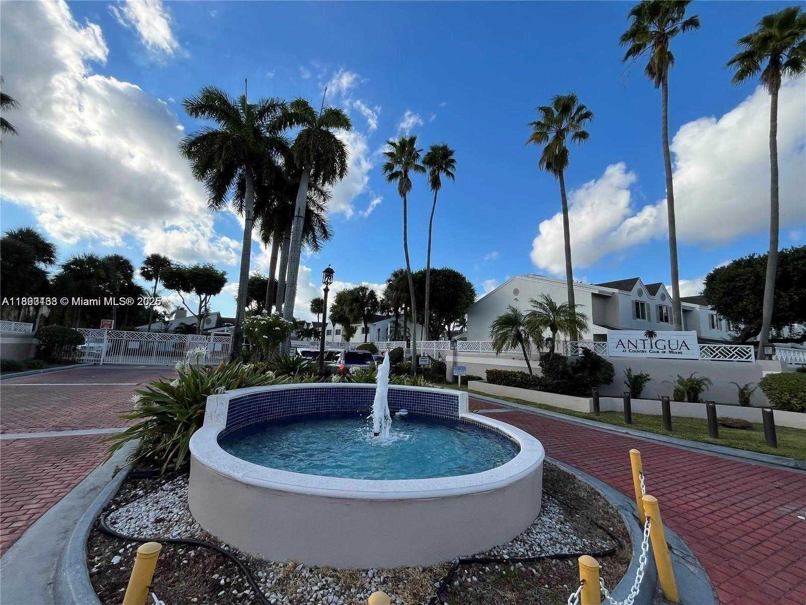 Small Image of 17500 NORTH WEST 67TH PL #M-4, Hialeah Number 11