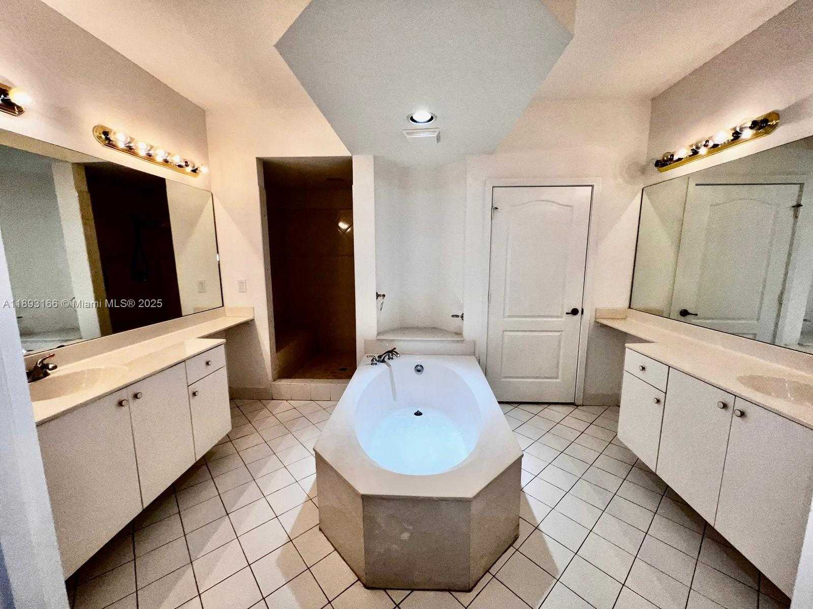Small Image of 10700 NORTH WEST 66TH ST #411, Doral Number 15