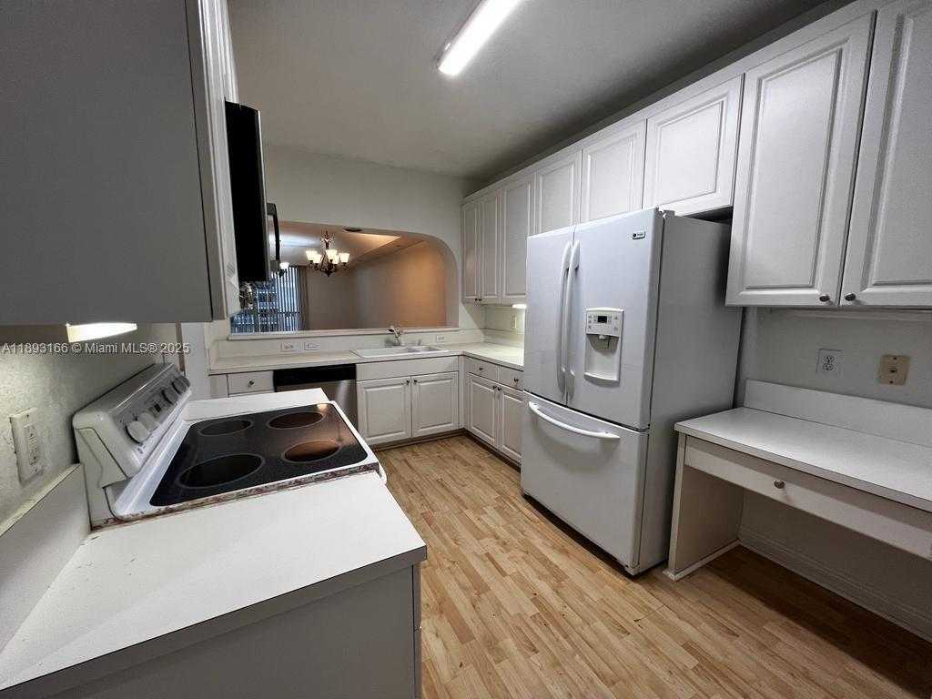 Small Image of 10700 NORTH WEST 66TH ST #411, Doral Number 3