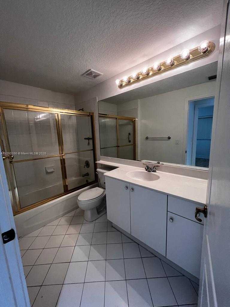Small Image of 10700 NORTH WEST 66TH ST #411, Doral Number 4