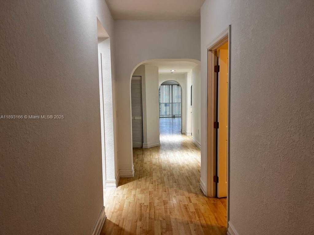 Small Image of 10700 NORTH WEST 66TH ST #411, Doral Number 8