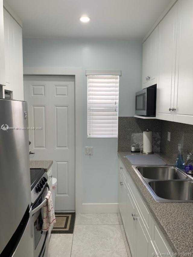 Small Image of 7921 ABBOTT AVE #5, Miami Beach Number 6