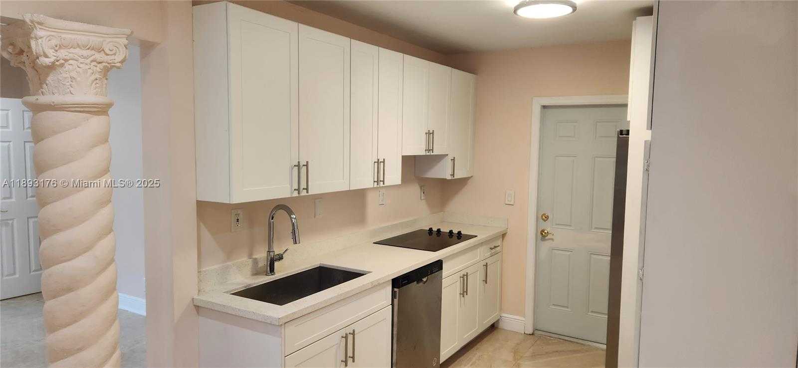 Small Image of 5260 SOUTH WEST 9TH ST, Plantation Number 2