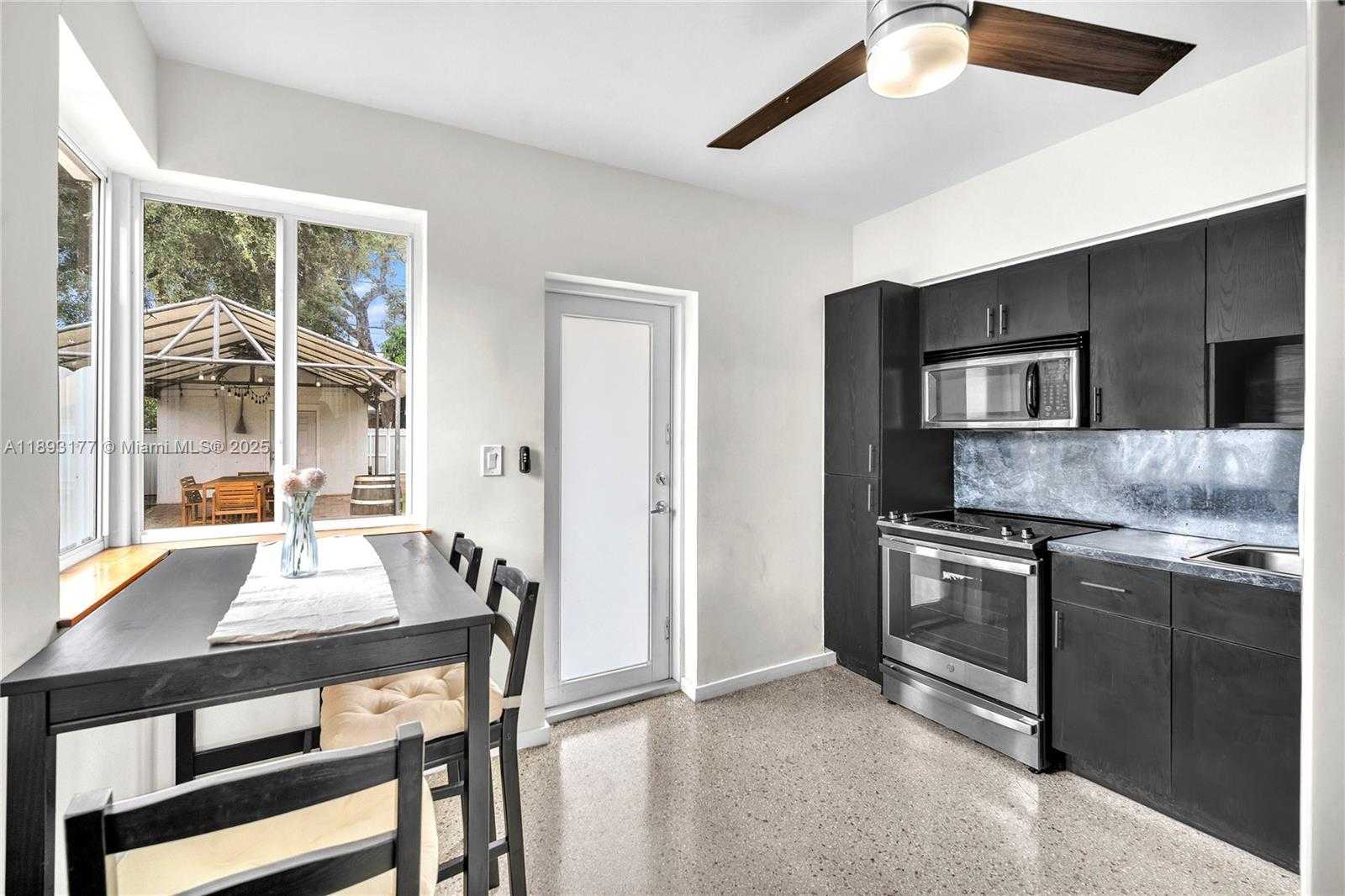 Small Image of 1381 NORTH EAST 152ND ST, North Miami Beach Number 12