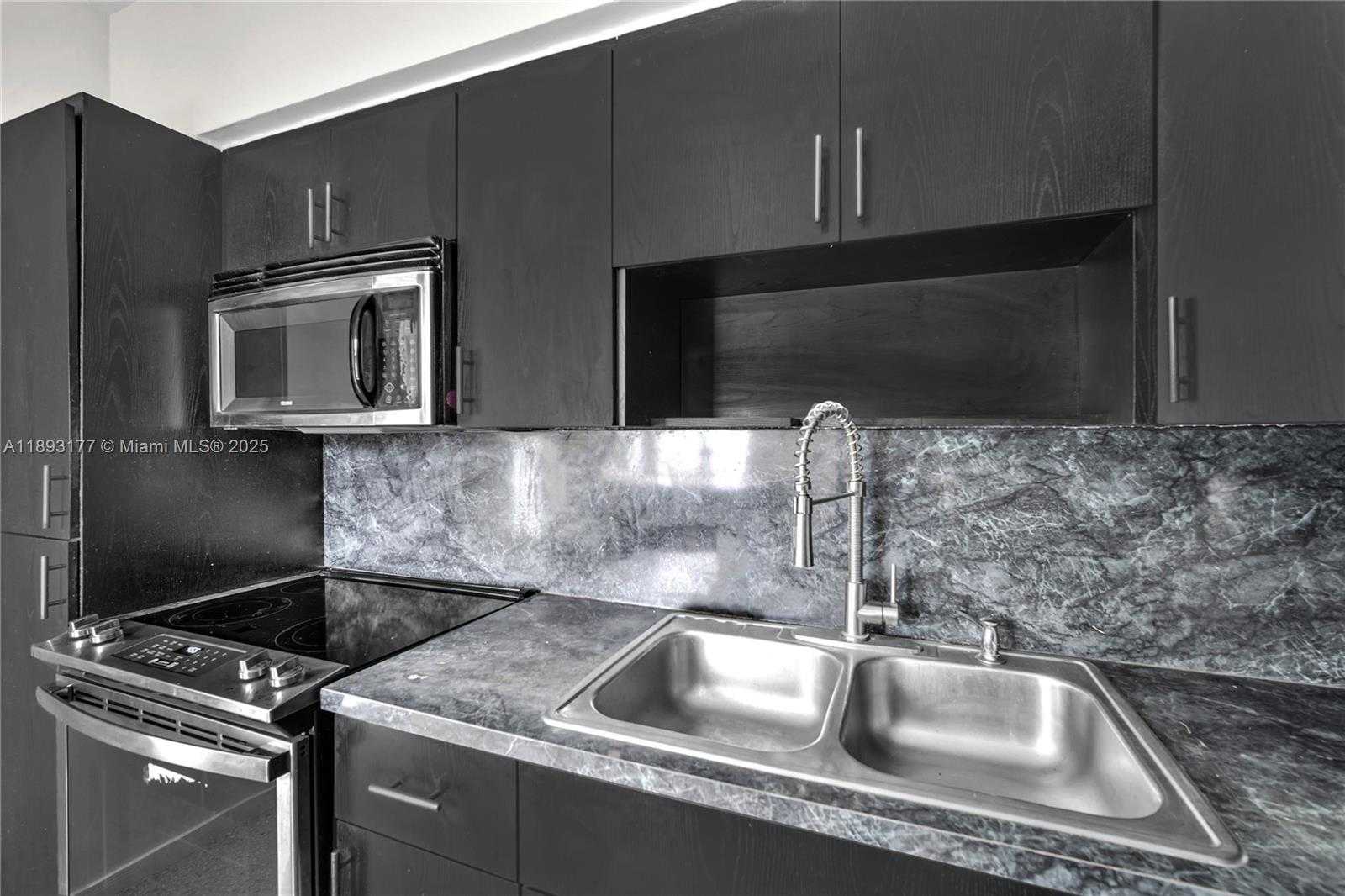 Small Image of 1381 NORTH EAST 152ND ST, North Miami Beach Number 13