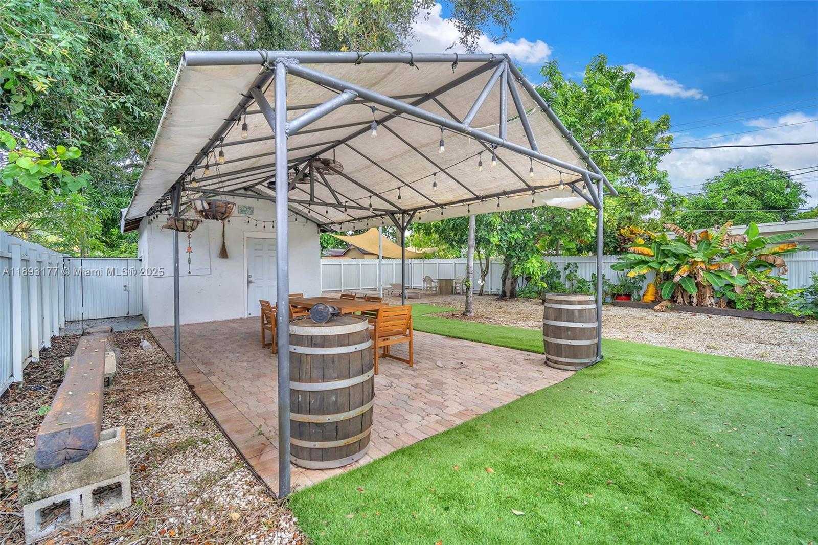 Small Image of 1381 NORTH EAST 152ND ST, North Miami Beach Number 21