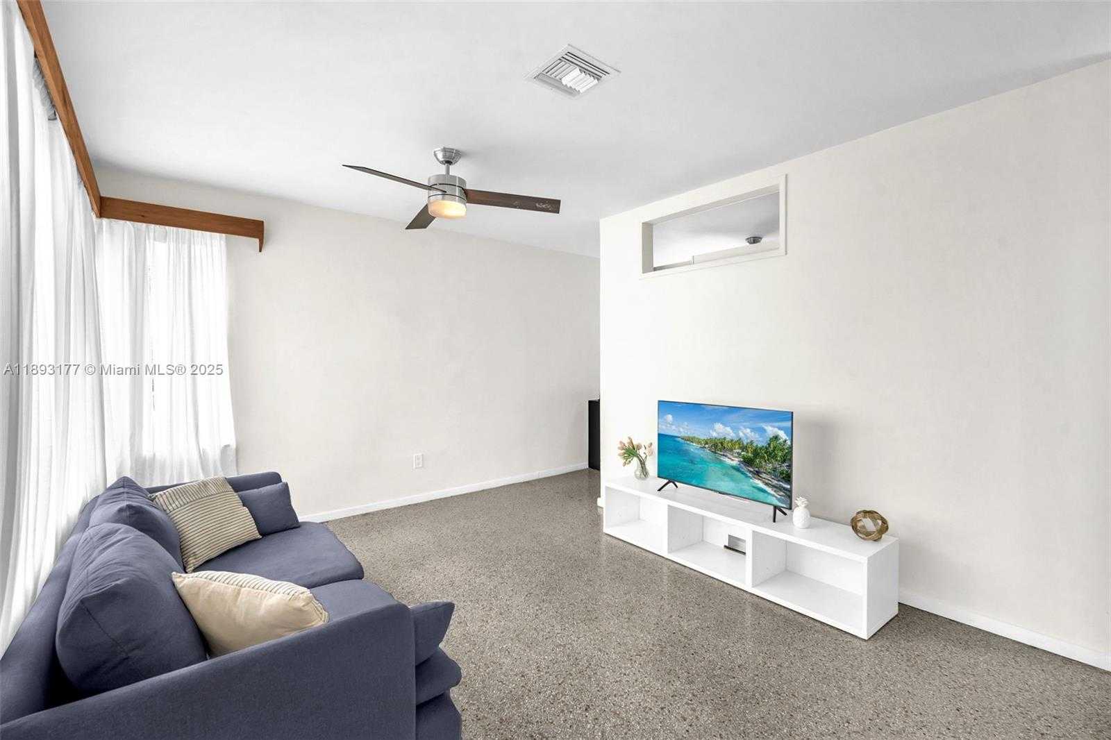 Small Image of 1381 NORTH EAST 152ND ST, North Miami Beach Number 5