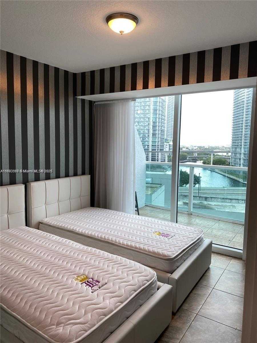 Small Image of 41 SOUTH EAST 5TH ST #717, Miami Number 4