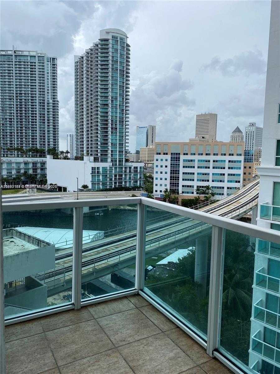 Small Image of 41 SOUTH EAST 5TH ST #717, Miami Number 9
