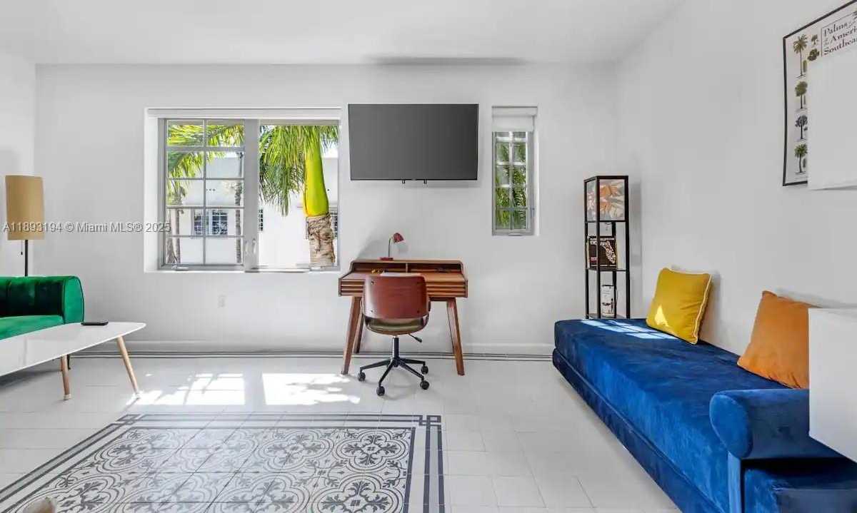 Small Image of 435 21ST ST #311, Miami Beach Number 4
