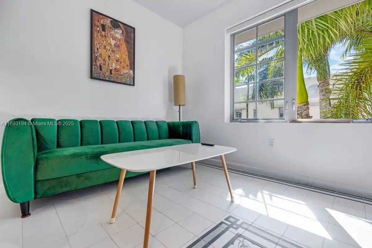 Small Image of 435 21ST ST #311, Miami Beach Number 6