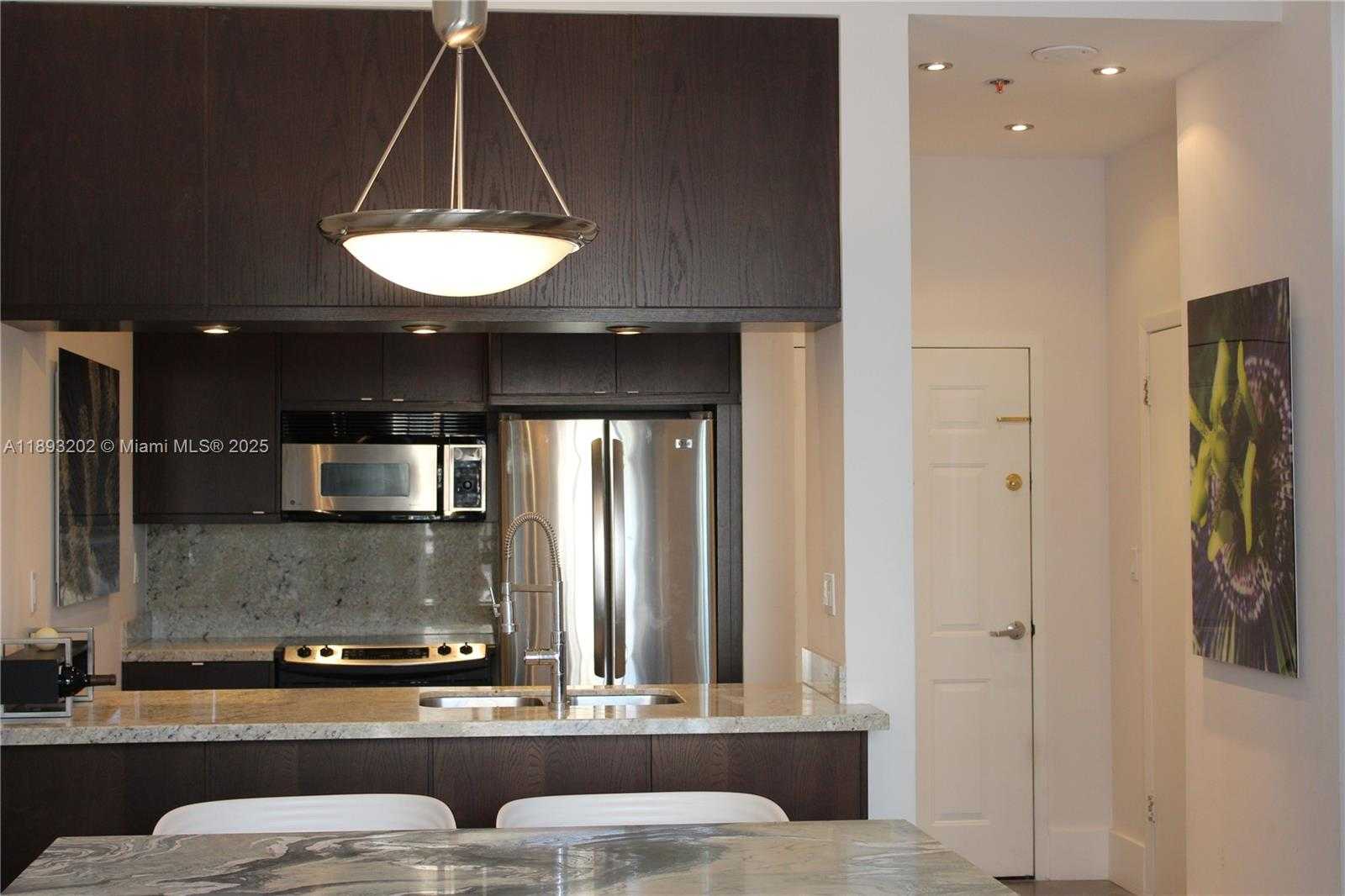 Small Image of 540 BRICKELL KEY DR #522, Miami Number 12