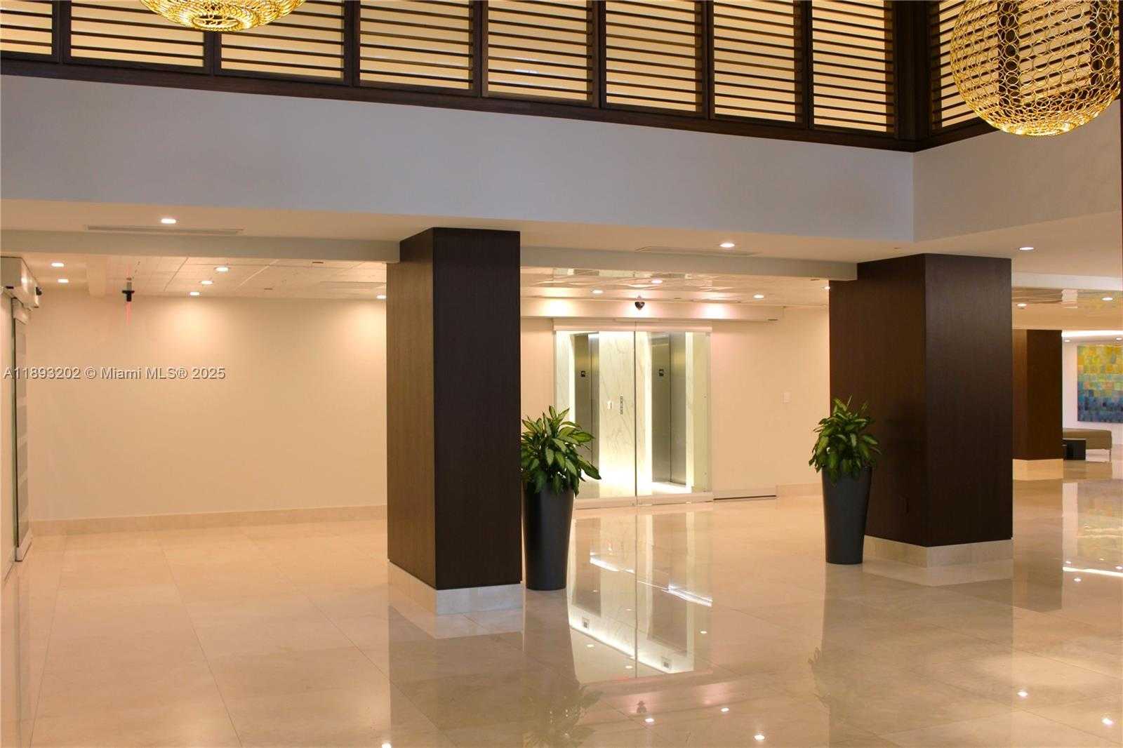 Small Image of 540 BRICKELL KEY DR #522, Miami Number 18