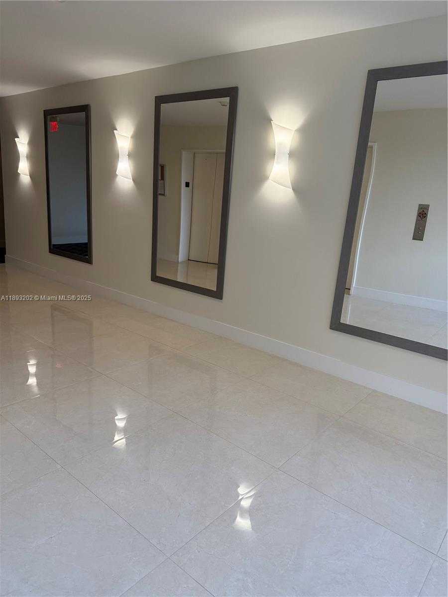 Small Image of 540 BRICKELL KEY DR #522, Miami Number 19