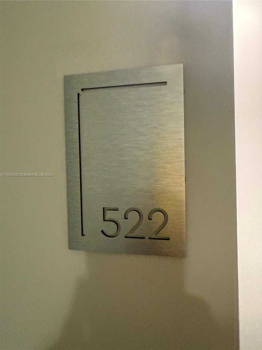 Small Image of 540 BRICKELL KEY DR #522, Miami Number 22