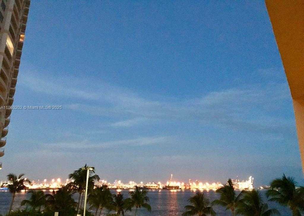Small Image of 540 BRICKELL KEY DR #522, Miami Number 25