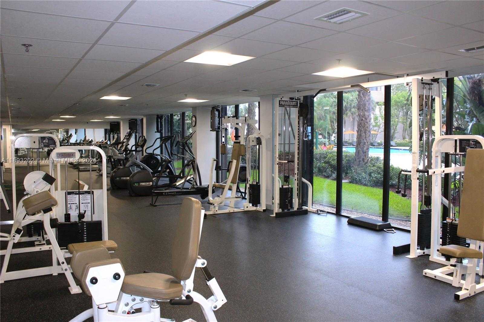 Small Image of 540 BRICKELL KEY DR #522, Miami Number 7