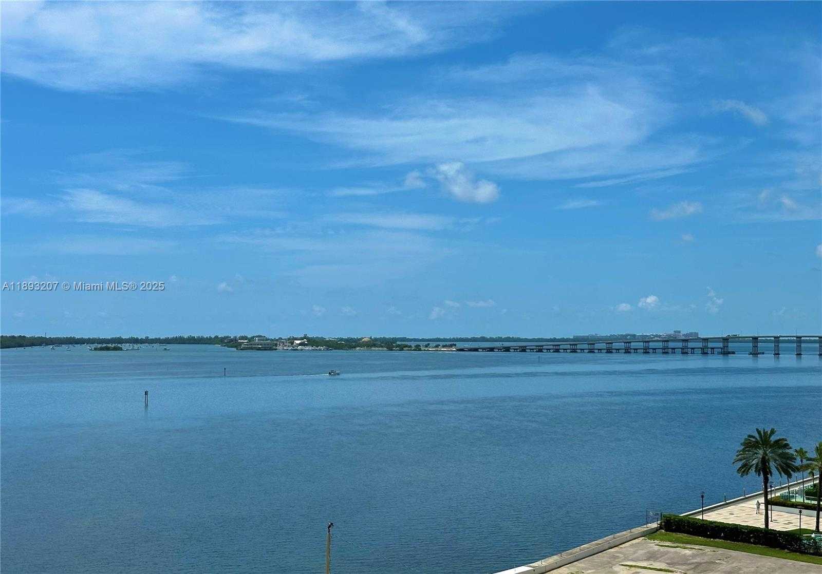 Small Image of 1155 BRICKELL BAY DR #703, Miami Number 4