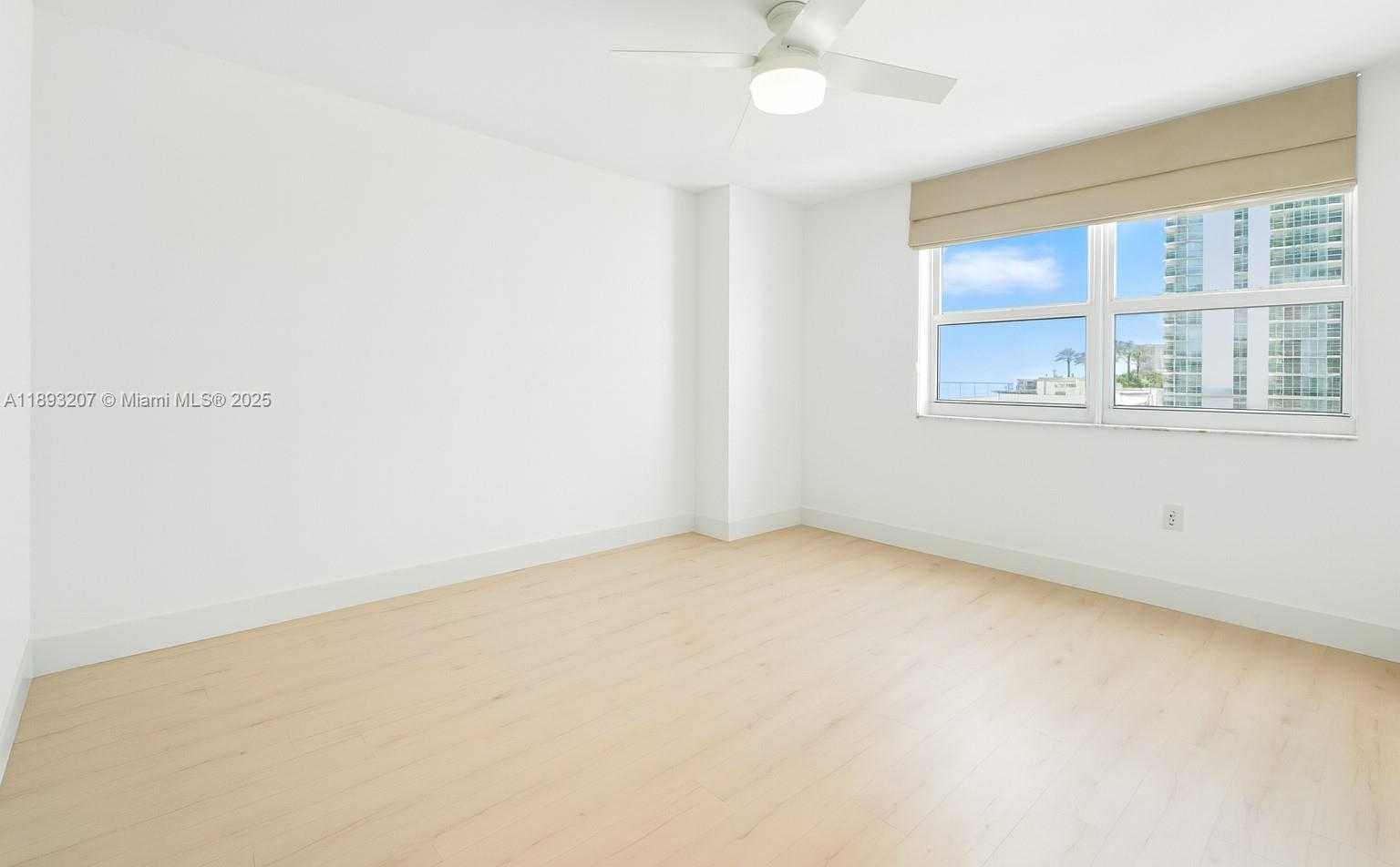 Small Image of 1155 BRICKELL BAY DR #703, Miami Number 5