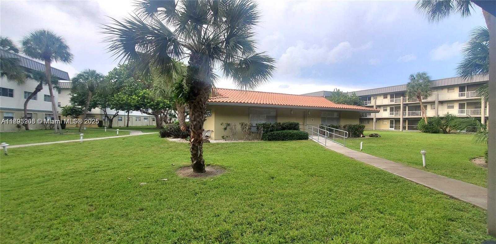 Small Image of 250 LAYNE BLVD #106, Hallandale Beach Number 12
