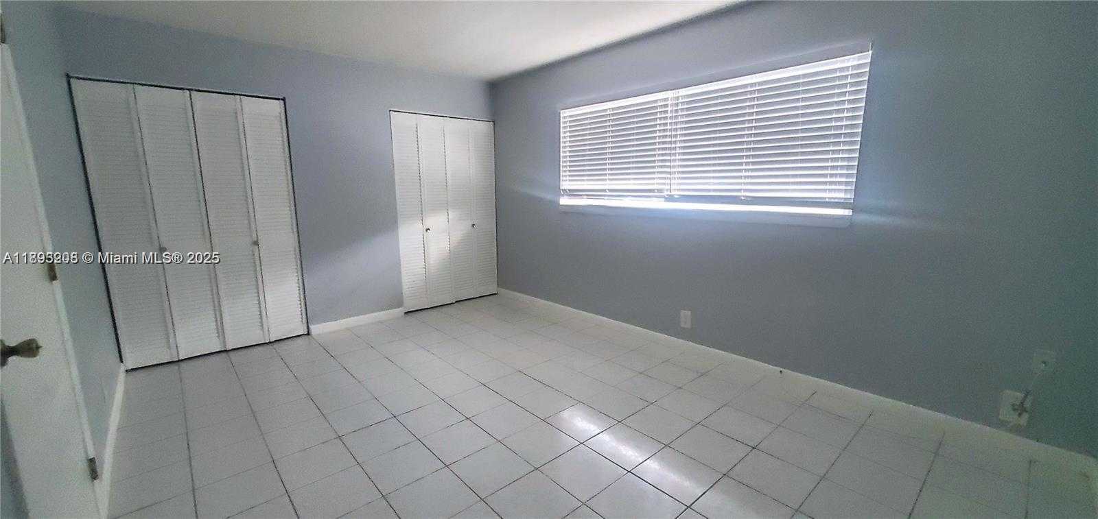 Small Image of 250 LAYNE BLVD #106, Hallandale Beach Number 6